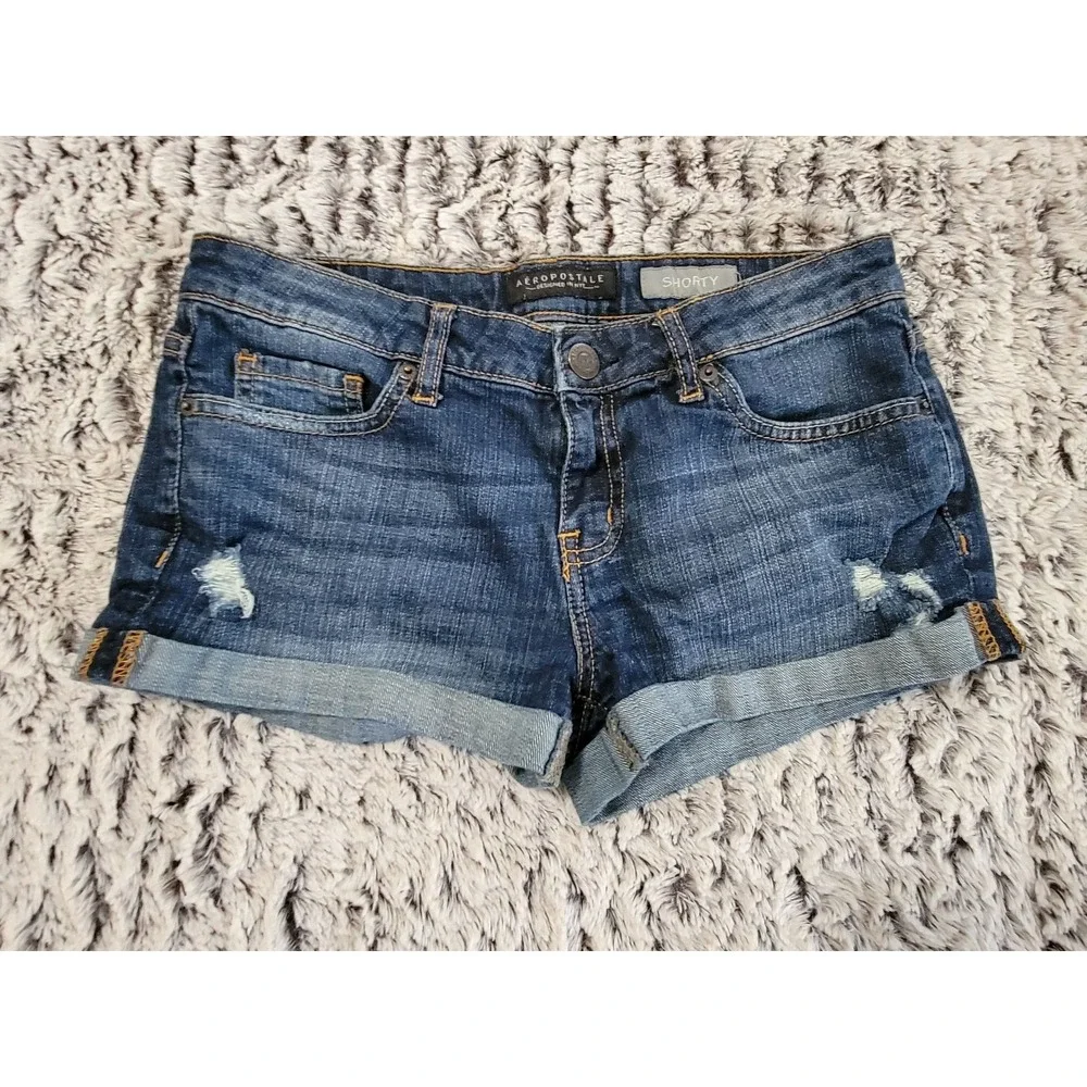 Aeropostale Womens‎ Blue Denim Distressed Cuffed Shorts Size 4